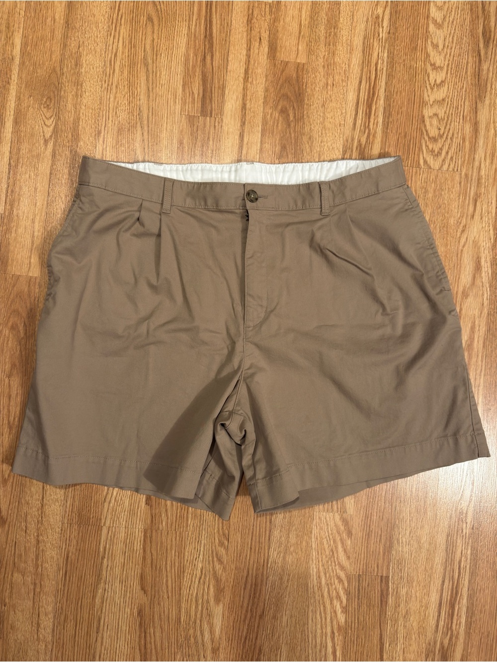Women’s Old Navy Chino Shorts